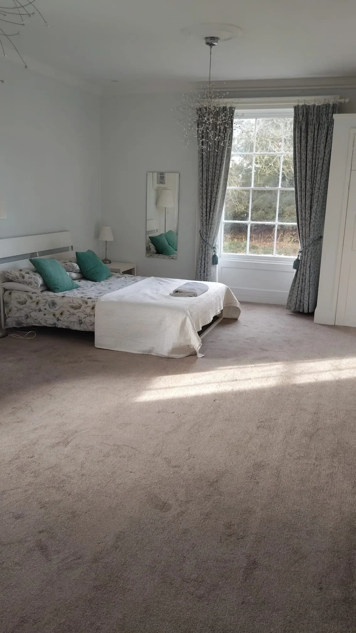 Single Room with Shared Bathroom